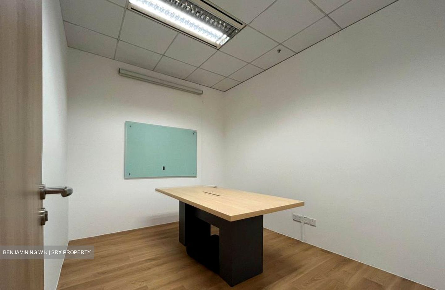 Bugis Junction (D7), Office #533730311